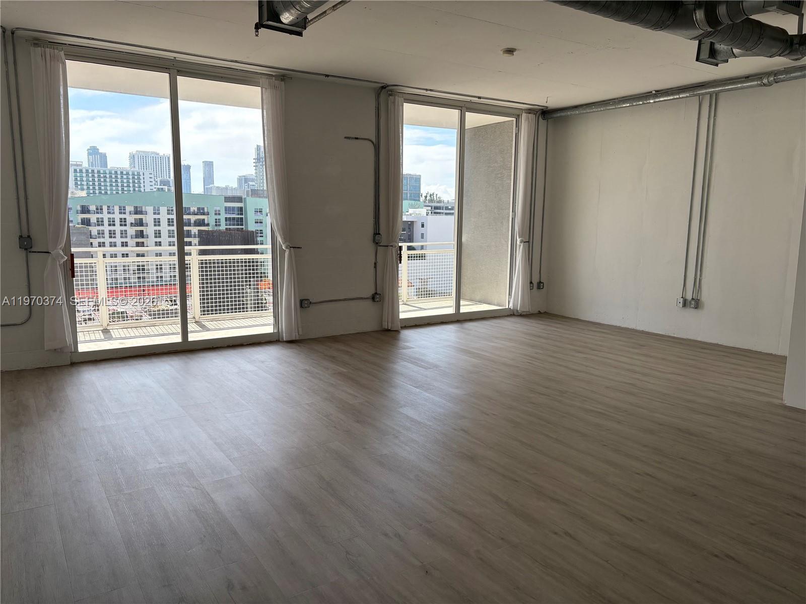 Building Photo - 444 NE 30th St