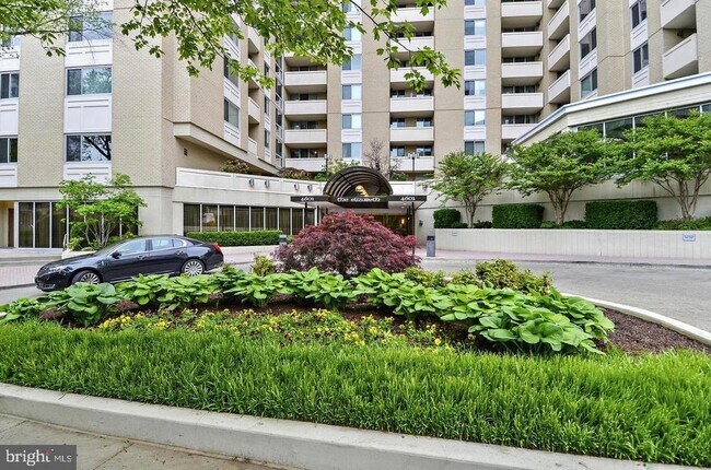 Building Photo - 4601 N Park Ave