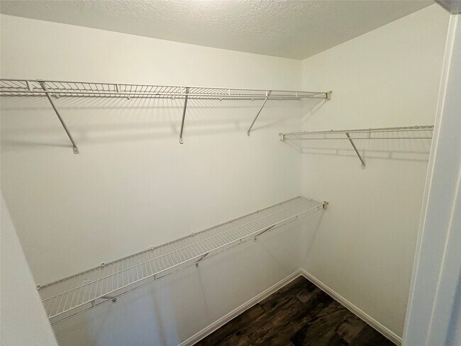 Building Photo - 17227 Lilac Vale Ct