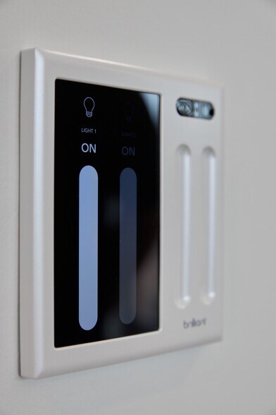 Building Photo - 2929 S La Brea Ave