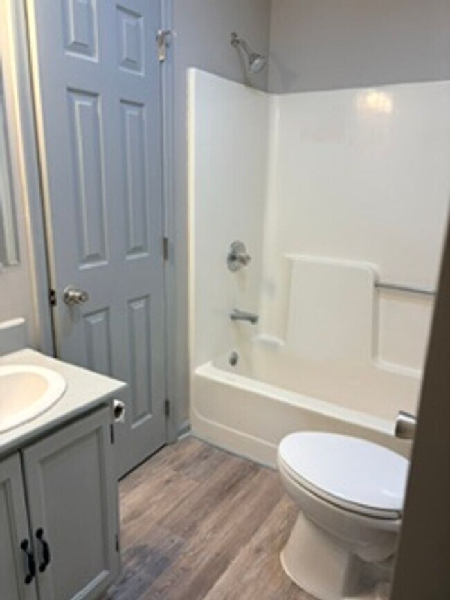Building Photo - Totally Renovated Bungalow Located in Quiet Neighborhood Yet Close to Everything!