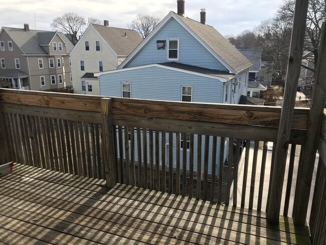 Building Photo - 16 Church St