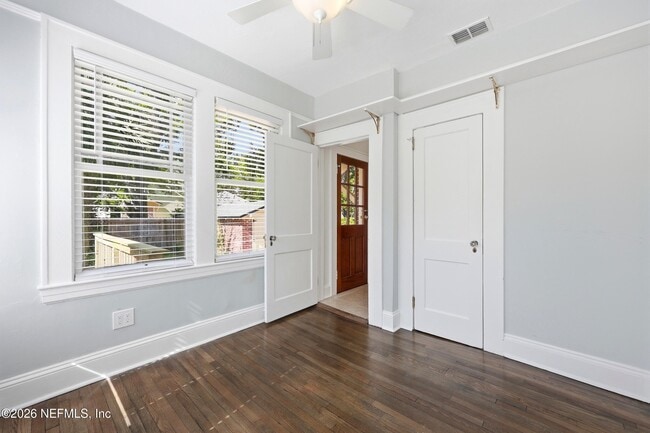 Building Photo - 2614 Dellwood Ave