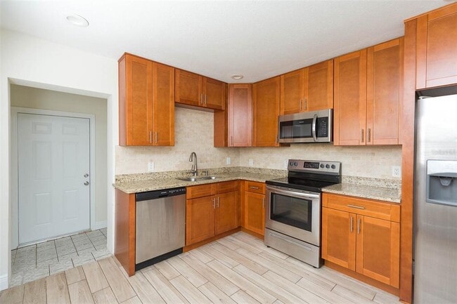 Building Photo - 3401 W San Pedro St