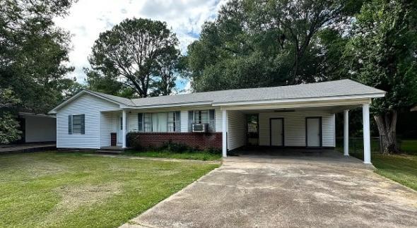 Primary Photo - 1044 Cooper Rd