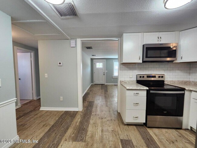 Building Photo - 126 Phoenetia Dr