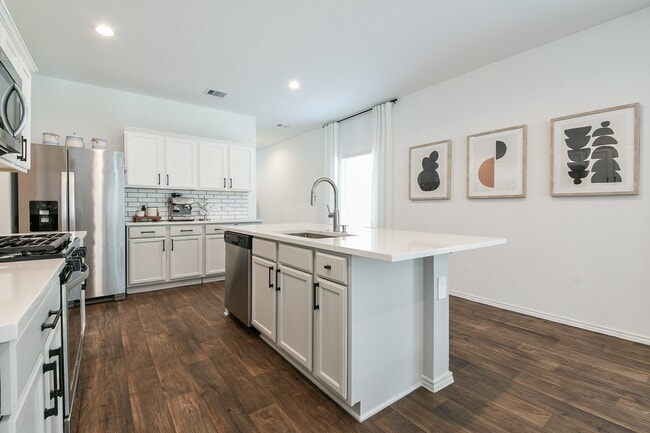 Building Photo - 22430 Forest Gorge Ln