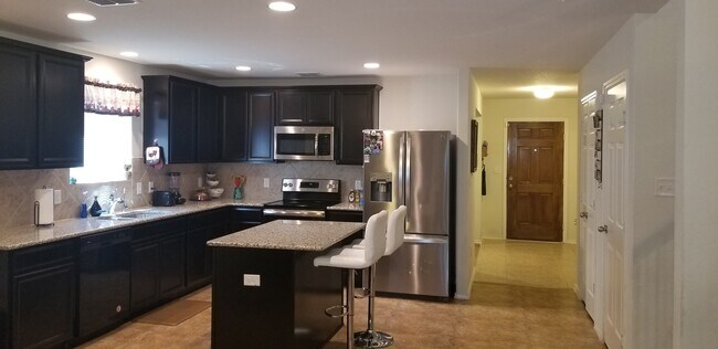Building Photo - Kensington Ranch built in 2017 5 bedroom 2...