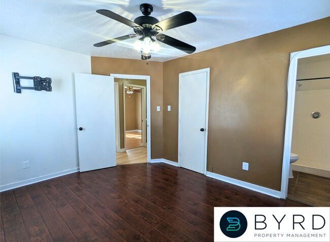 Building Photo - 824 Marbleridge Rd