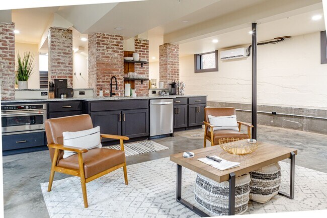 Interior Photo - Velencia Apartments