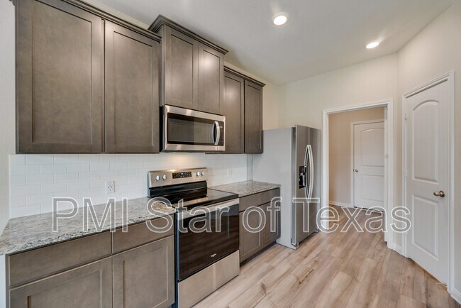 Building Photo - 247 Enchanted Way