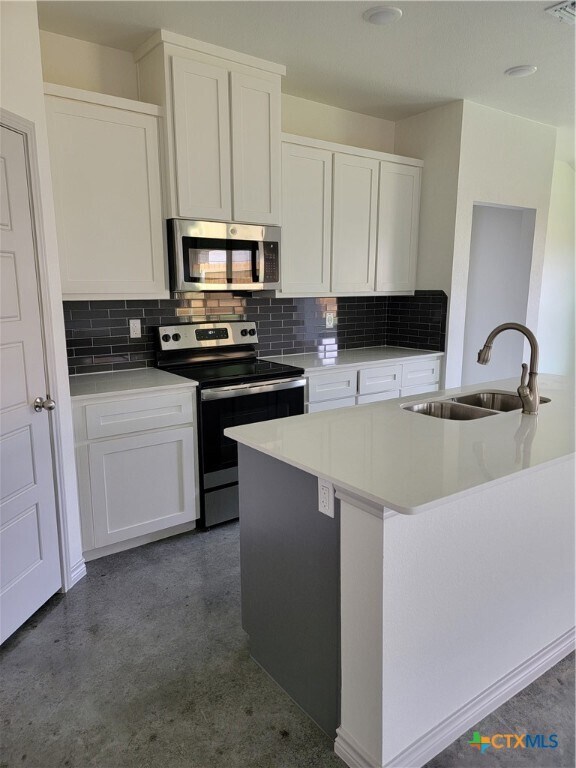 Building Photo - 818 Freedom Cir