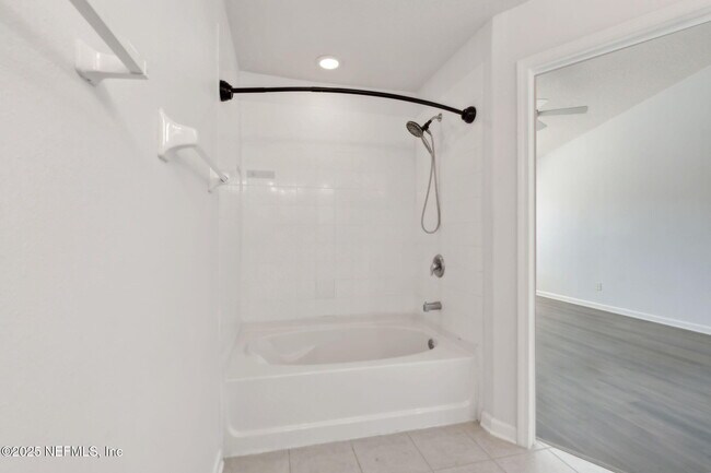 Building Photo - 13362 Stone Pond Dr