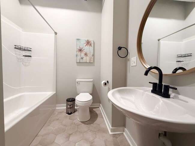 Building Photo - 209 S Church St