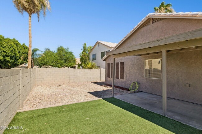 Building Photo - 7415 E Lobo Ave