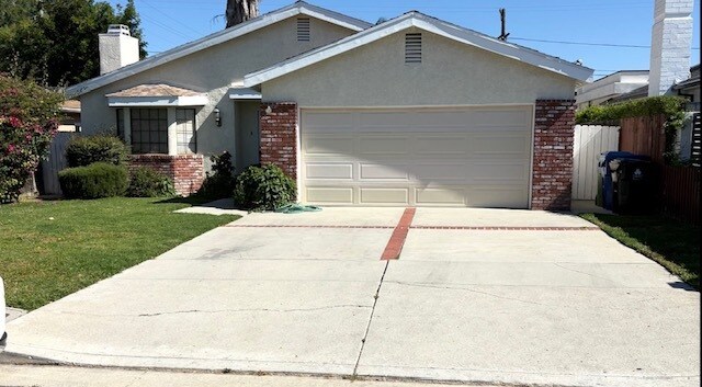 Building Photo - 22451 Dolorosa St
