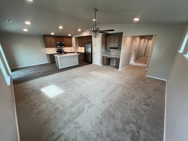 Building Photo - 3bd/2.5ba BRAND NEW Townhouse in West Vall...