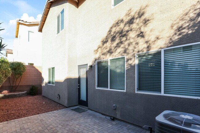 Building Photo - 10811 Cather Ave