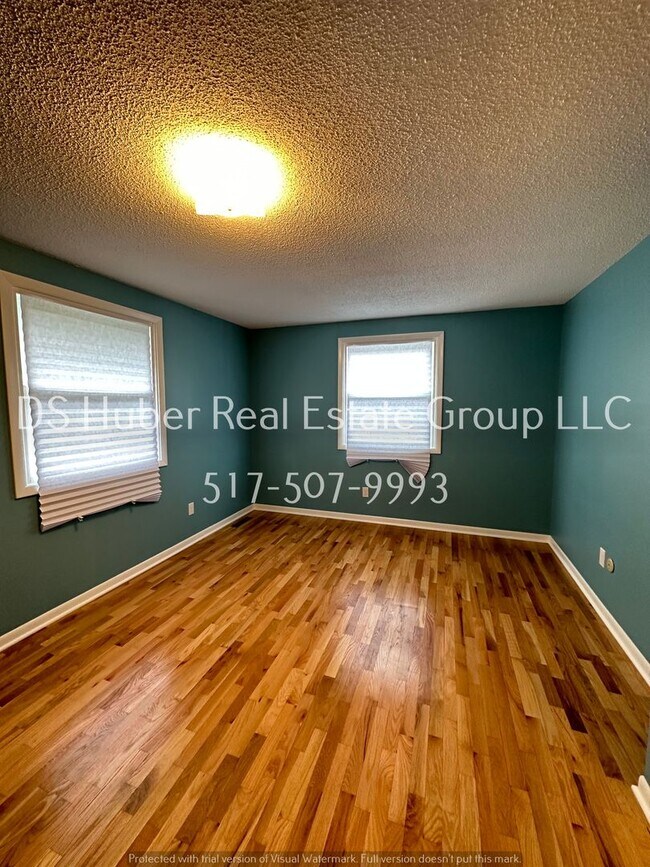 Building Photo - 3501 Sandhurst Dr