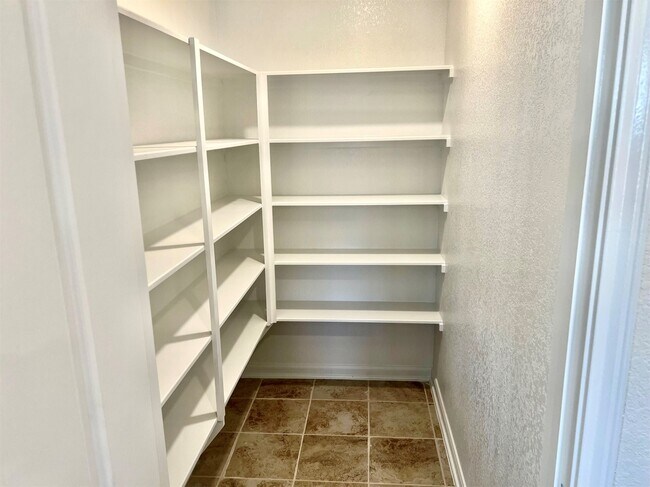 Building Photo - 20807 Sheffield Pk Dr