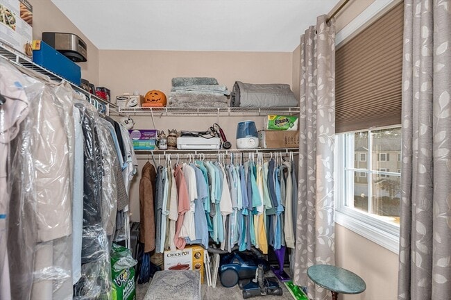 Building Photo - 262 Littleton Rd