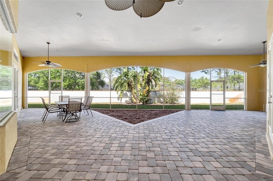 Building Photo - 2656 Wyndsor Oaks Way