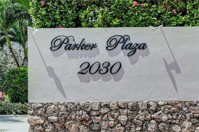 Building Photo - 2030 S Ocean Dr