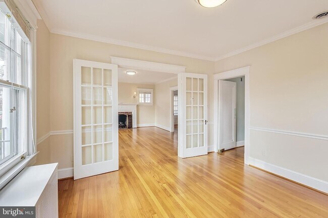 Building Photo - 4509 Highland Ave