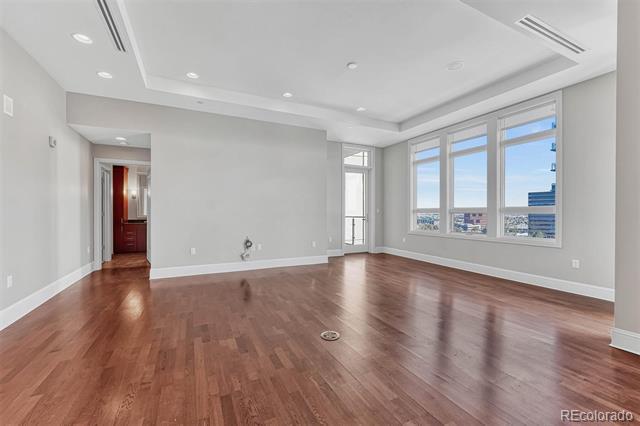 Building Photo - 5455 Landmark Pl