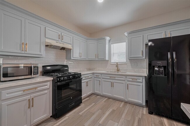Building Photo - 6623 Arabella St