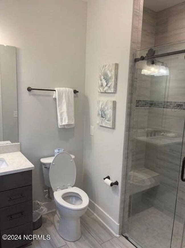 Building Photo - Fully furnished! Welcome to your dream ren...
