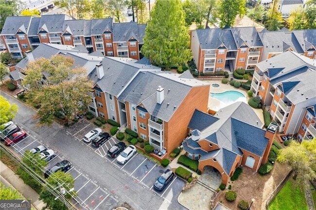 Building Photo - 1018 Chastain Park Ct NE