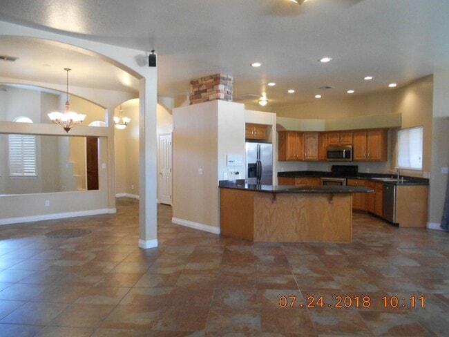 Building Photo - Single Story 4 Bedroom on 1/2 Acre Lot w/ Pool & Spa!