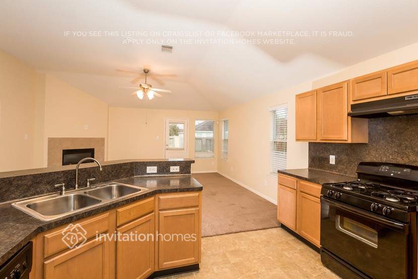 Building Photo - 2027 Kashmere Spring Ln