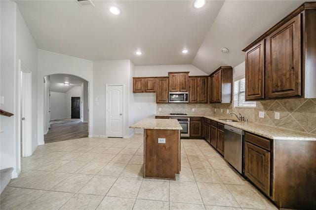 Building Photo - 2100 Benjamin Creek Dr