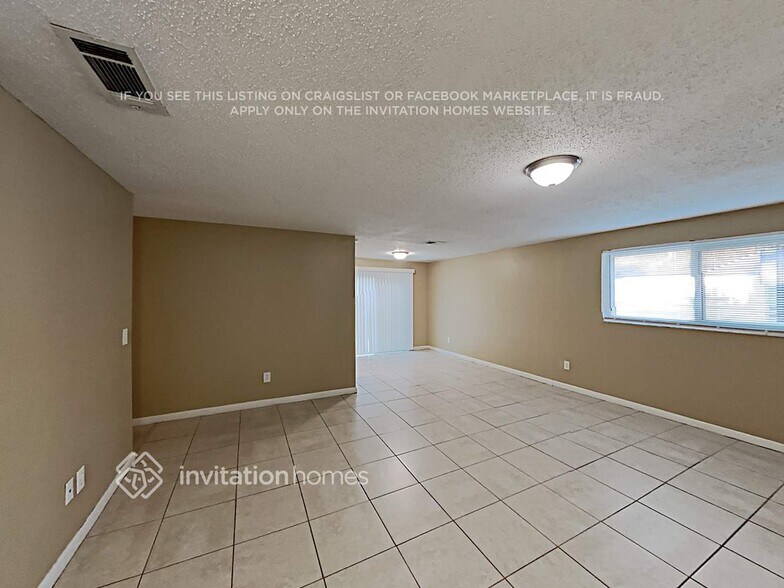 Building Photo - 2818 W Shelton Ave