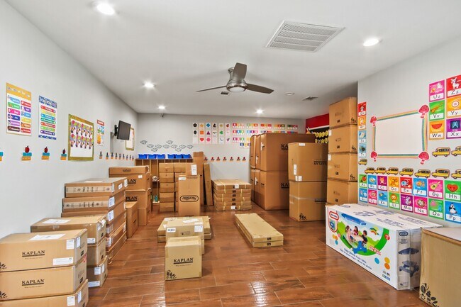 Building Photo - 5302 Treaschwig Rd