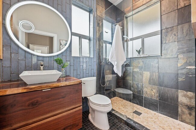 Building Photo - Stunning Condo For Lease off South 1st ST ...