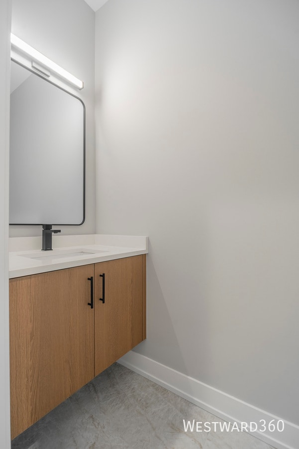 Building Photo - 3738 S Calumet Ave