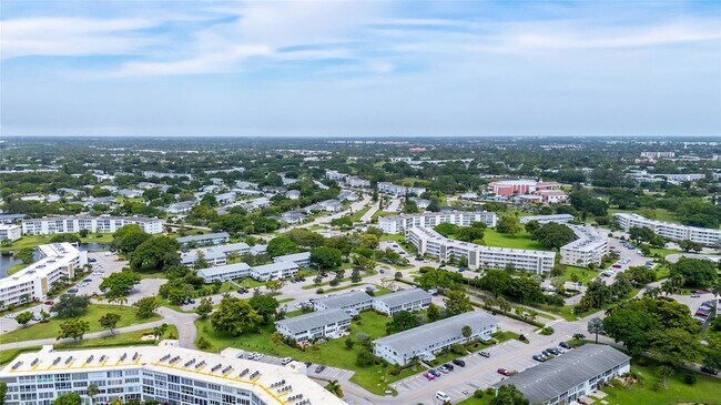 Building Photo - 3028 Harwood D