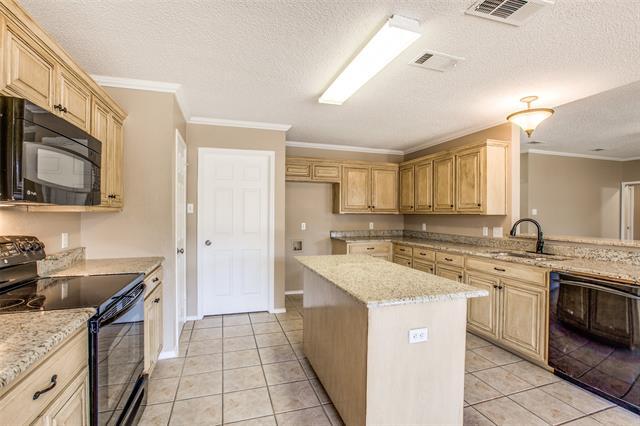 Building Photo - 14 Enchanted Ct