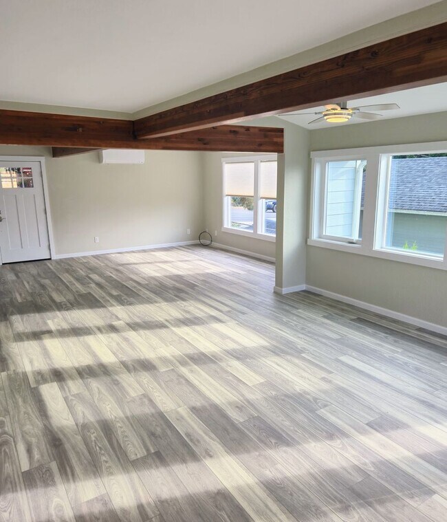 Building Photo - Newly Remodeled 2 Bedroom Home & ADU For R...