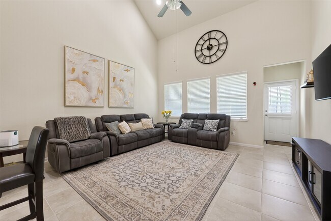 Building Photo - 6215 Prince Pl Dr