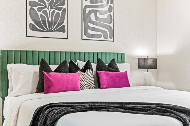 Building Photo - 606 N Washington Ave