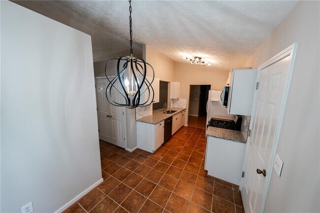 Building Photo - 3820 Oak Park Dr