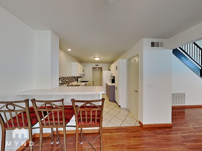 Building Photo - 8042 Laurena Ave