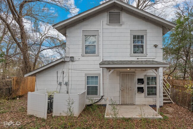 Building Photo - 1-Penick 1/2 A St