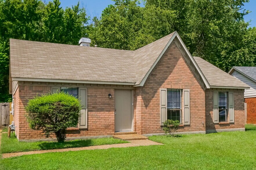 Building Photo - 4805 Gadwall Dr W