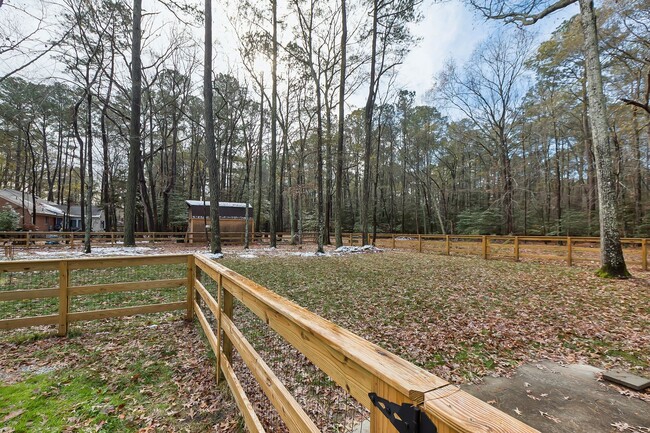 Building Photo - Move In Ready 4 Bedroom House in Yorktown!