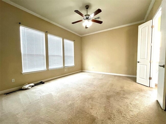 Building Photo - 10000 Paulines Way
